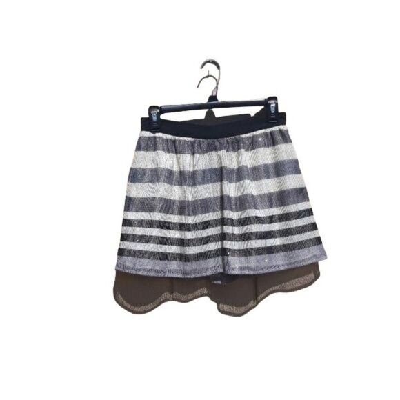 BCBCGENERATION Metallic Mesh Striped Full Wide Shorts White Silver Black Sz 4 - Picture 1 of 8